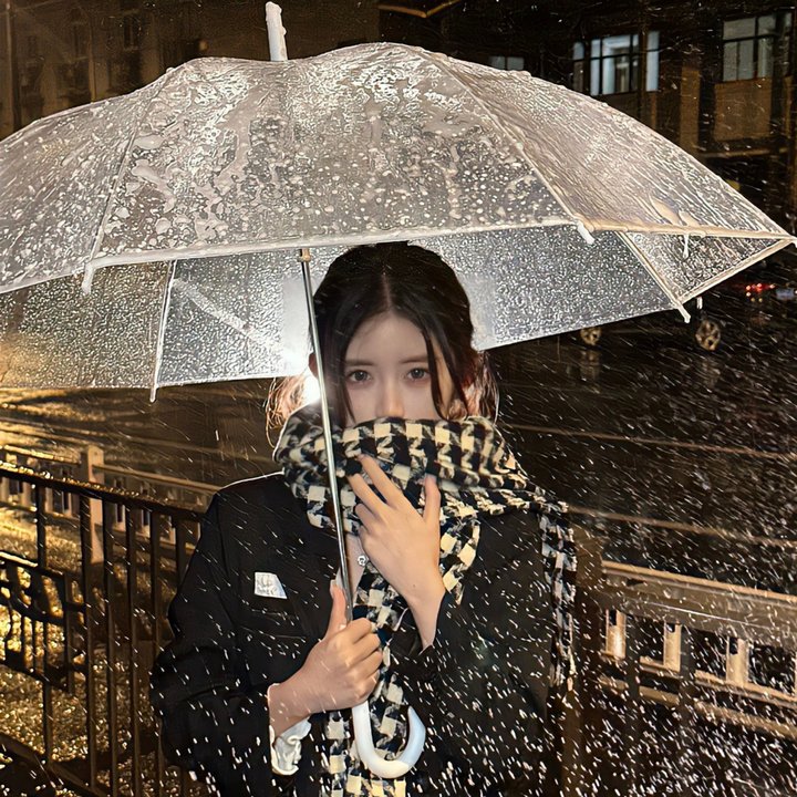 你一个企业家，亲自给顾客开车门